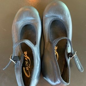 Tap shoes